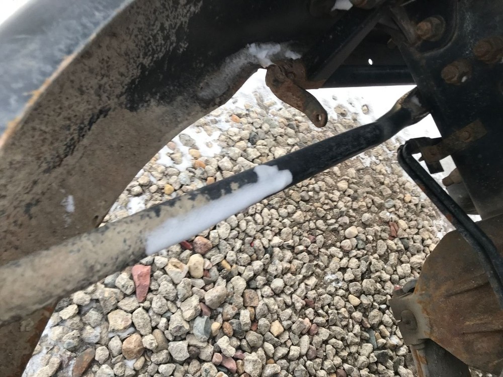 Ford L8513 Left/Driver Bumper Bracket - Used
