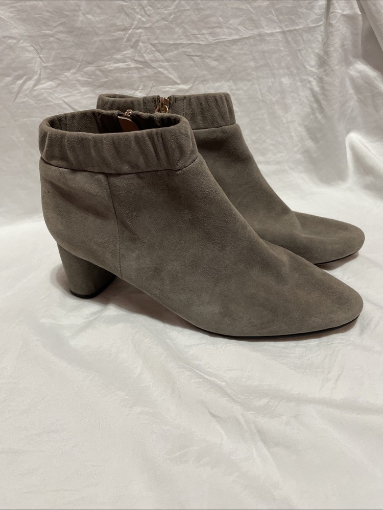 Clarks Size 9m Gray Booties