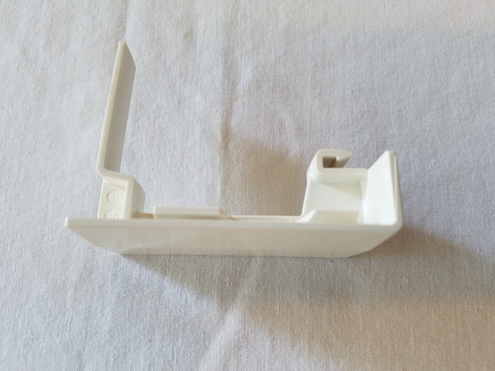 TE70CFBIW-X Panduit Type TE-70 Cable Raceway Base Coupler