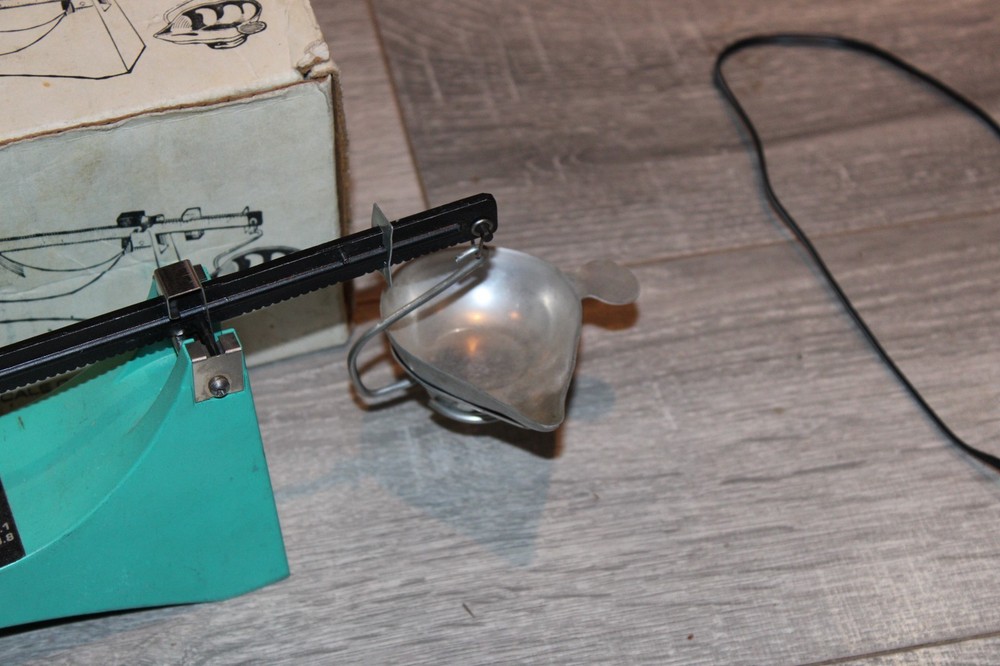 RCBS MODEL 505 POWDER / RELOADING SCALE 5-0-5