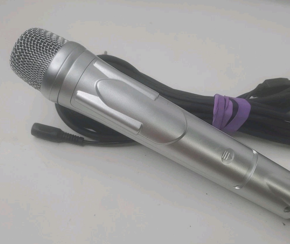 Leadsinger LS-2100 Karaoke Microphone & Book