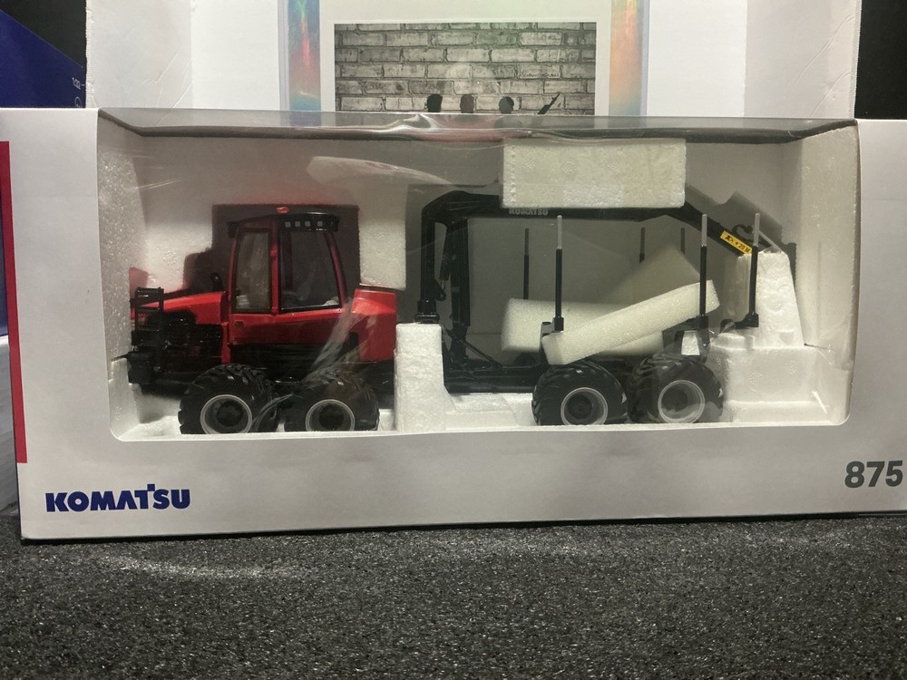 1/32 FIRST GEAR 875 10-4238 FORWARDER