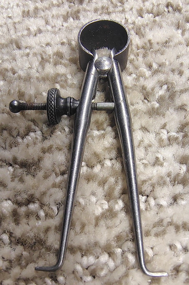 🗽 VINTAGE MINI 2-1/4" ID CALIPER