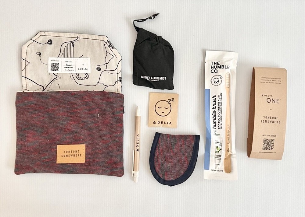 Delta Airlines Amenity Kit Navy Pouch First Class Delta One Someone Somewhere