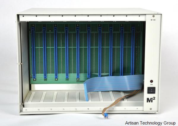 Modular Instruments M100 Amplifier Mainframe