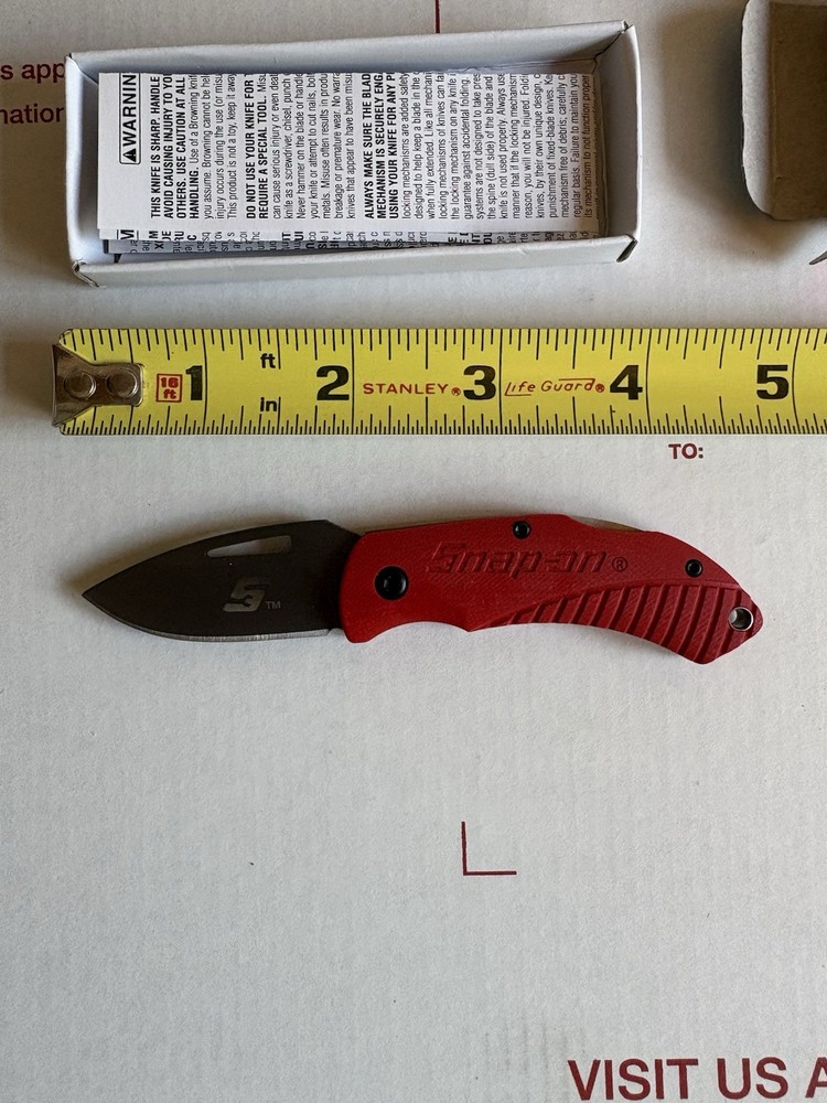 Snap-on Compact Folding Lockback Knife. Red
