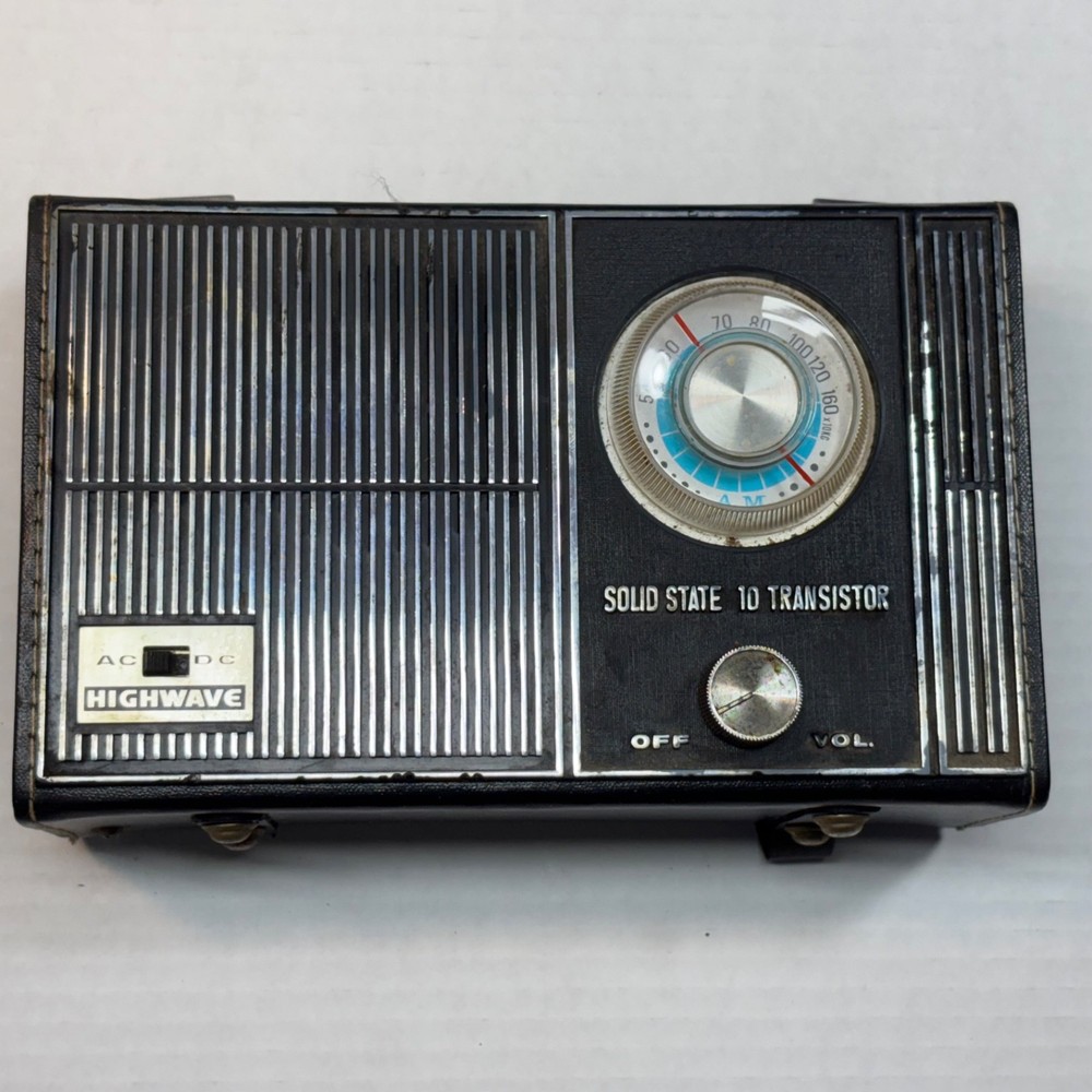 Vintage Highwave AC-DC Solid State 10 Transistor, Black Plastic Case Korea