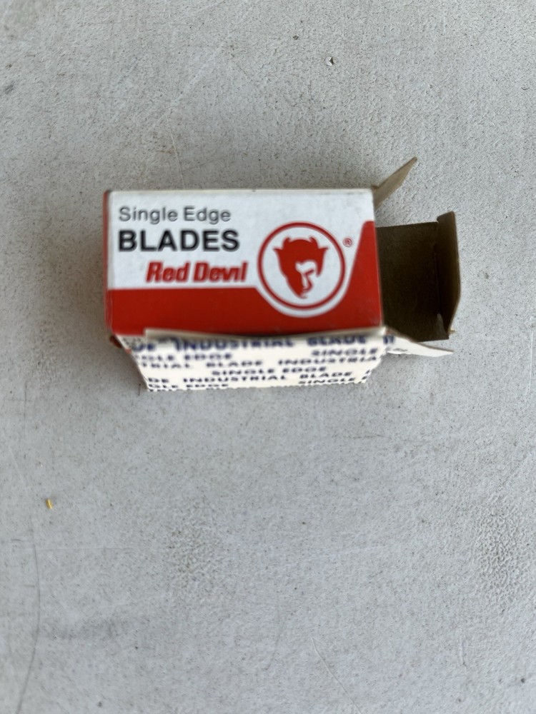 Vintage Red Devil Razor Blade Scrapers (1) Single Edge Blades