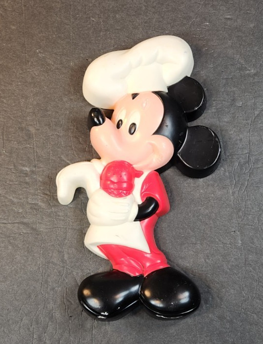 Vintage Disney Hard Plastic Chef Mickey Mouse Wall Hanging Plaque PLEASE READ