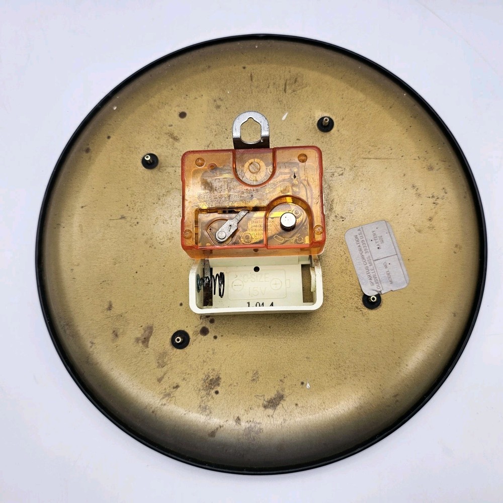 1970's Spartus Pear & Bird Clock