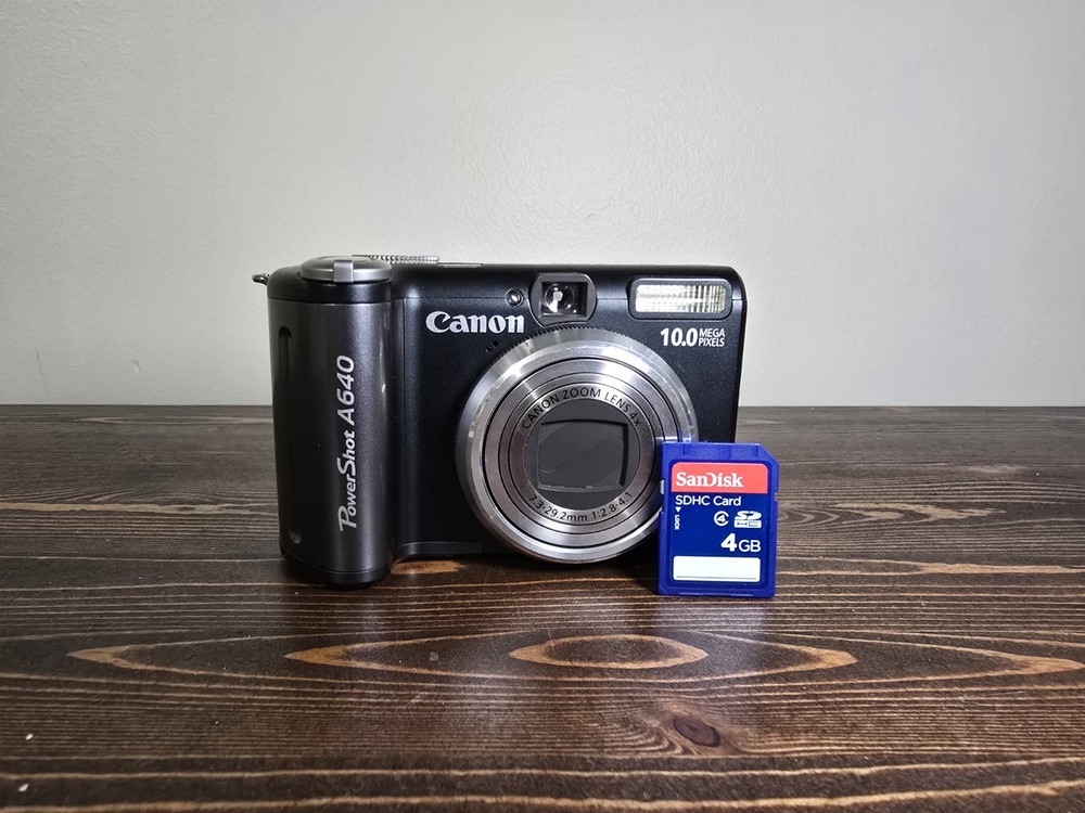 Canon PowerShot A640 10MP Digital Camera Complete Bundle *Tested & Working*