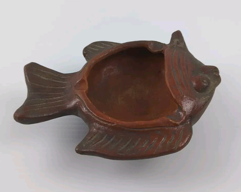 Fish Ashtray Pottery - Cast Iron Look