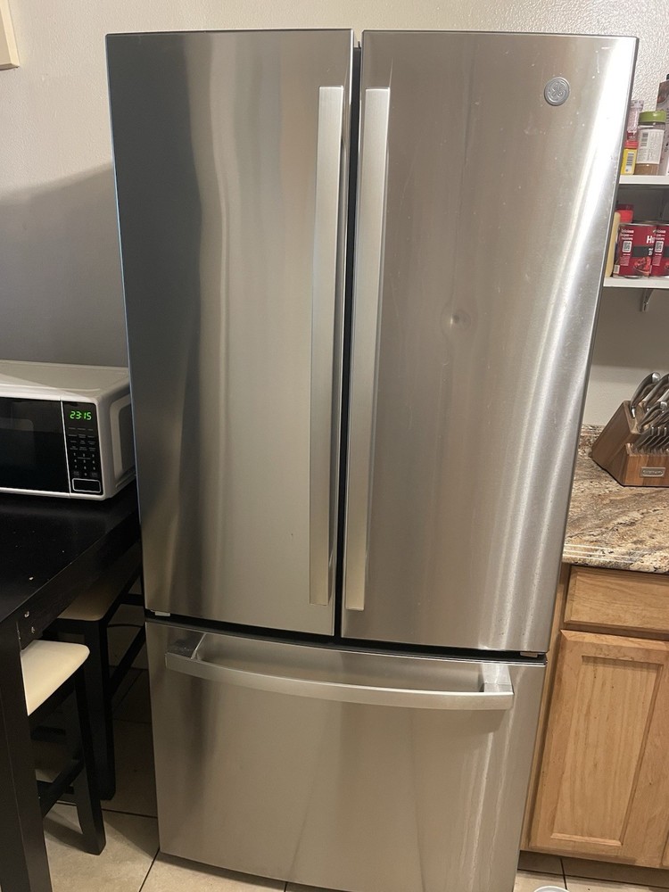 Ge Refrigerator Never Used
