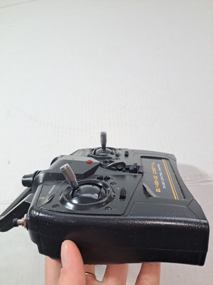 2.4 GHZ Digital Radio Control System