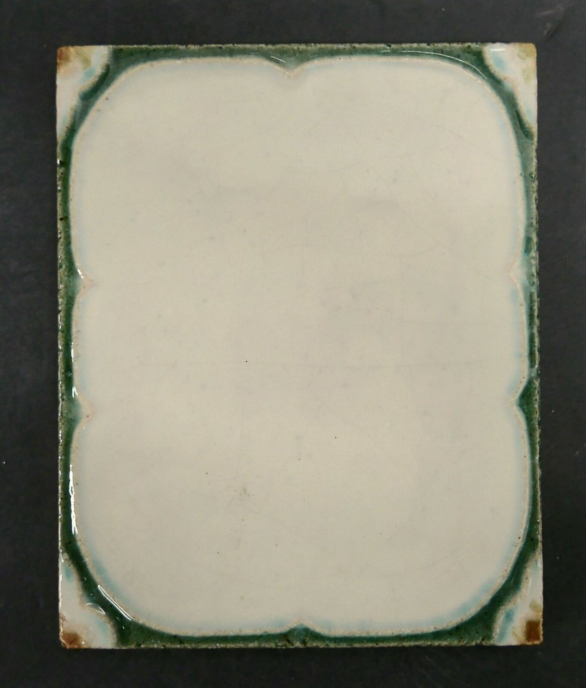 Medmenham Antique Field Tile White/Green
