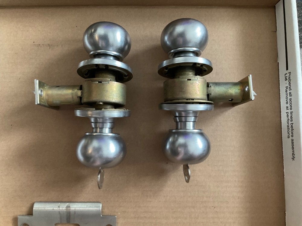 Russwin Stilemaker Knob Locks (2)