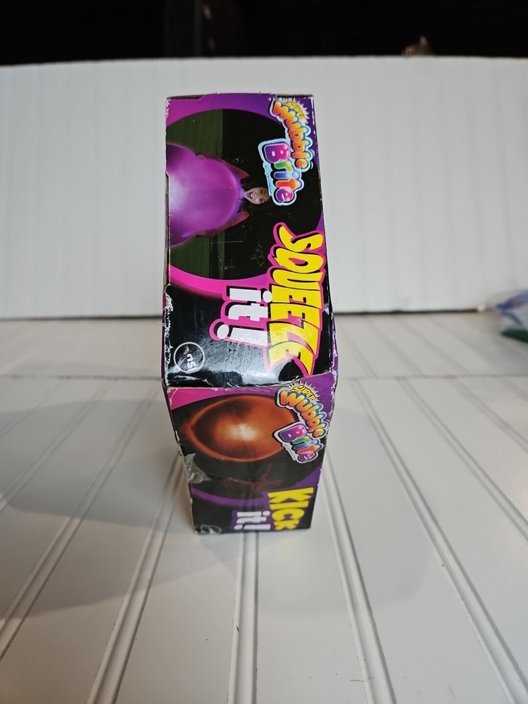 Super Wubble Brite With Wubble Pump - Changes Colors