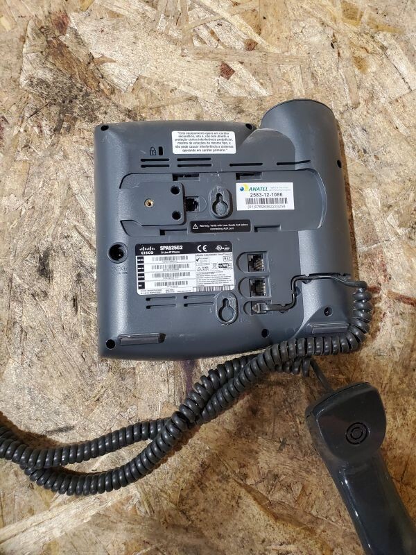 Cisco SPA525G2 5-Line IP Phone No Power Adapter