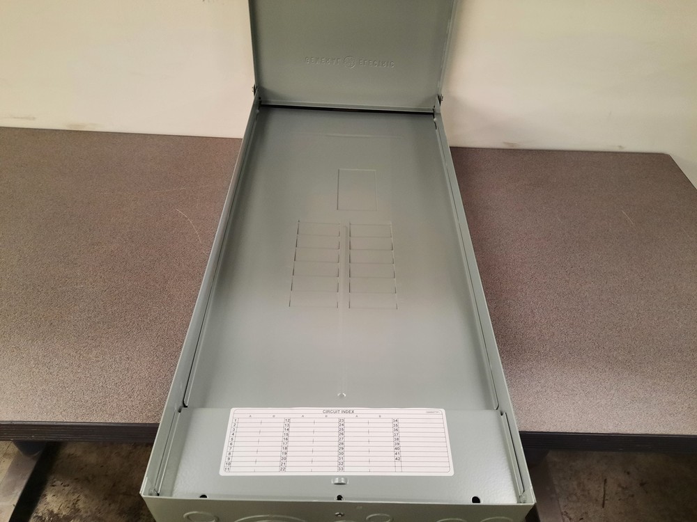 GE TLM1220RCU Loadcenters and Panelboards