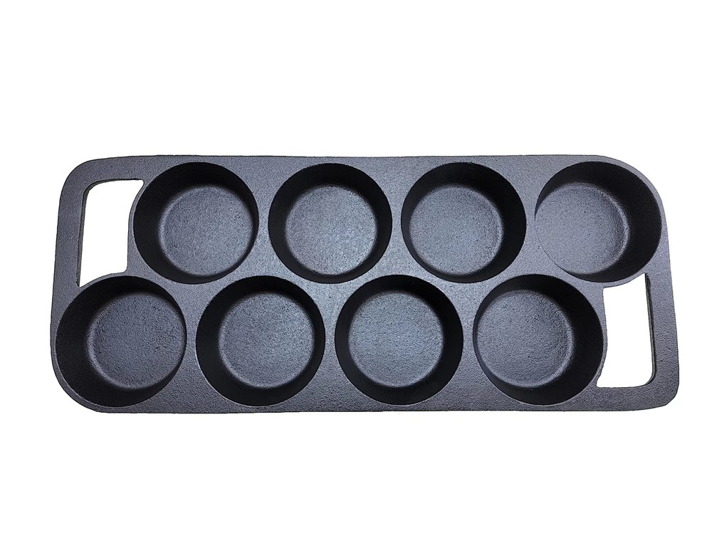 Cast Iron Cake pan with 8 Molds…