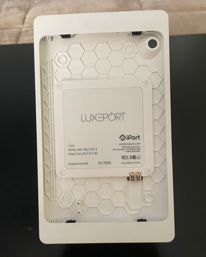 IPORT LuxePort BaseStation (71002) iPad Stand White