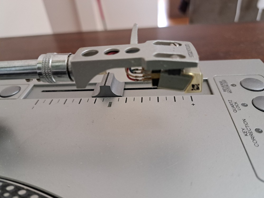 Stanton Str8 80 Turntable