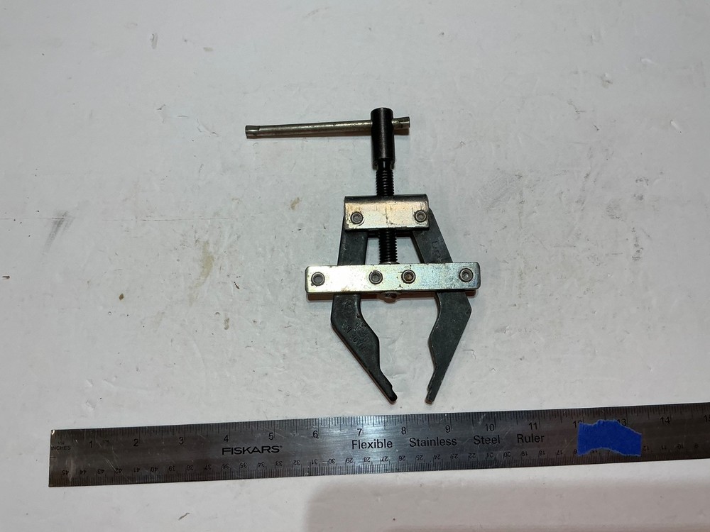 Jaw end roller chain puller fits 40, 50, 60, 80 chain USA made