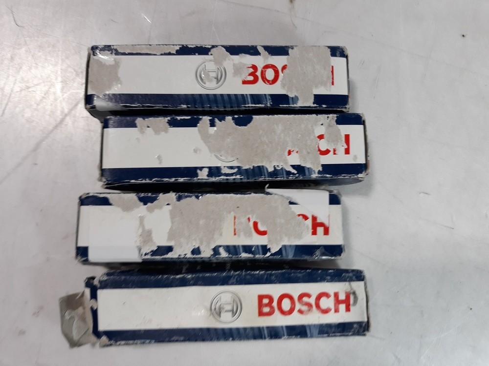 Bosch FR5NP332S Double Platinum Spark Plugs (4-Pack)