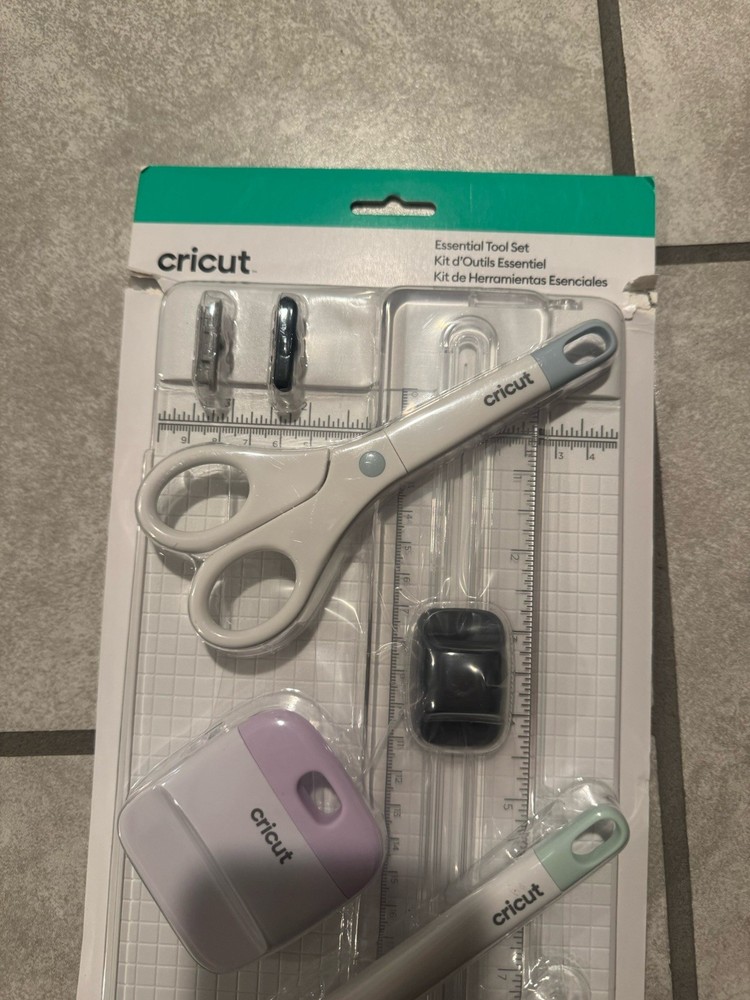 Cricut Essential Tool Set 9 pc