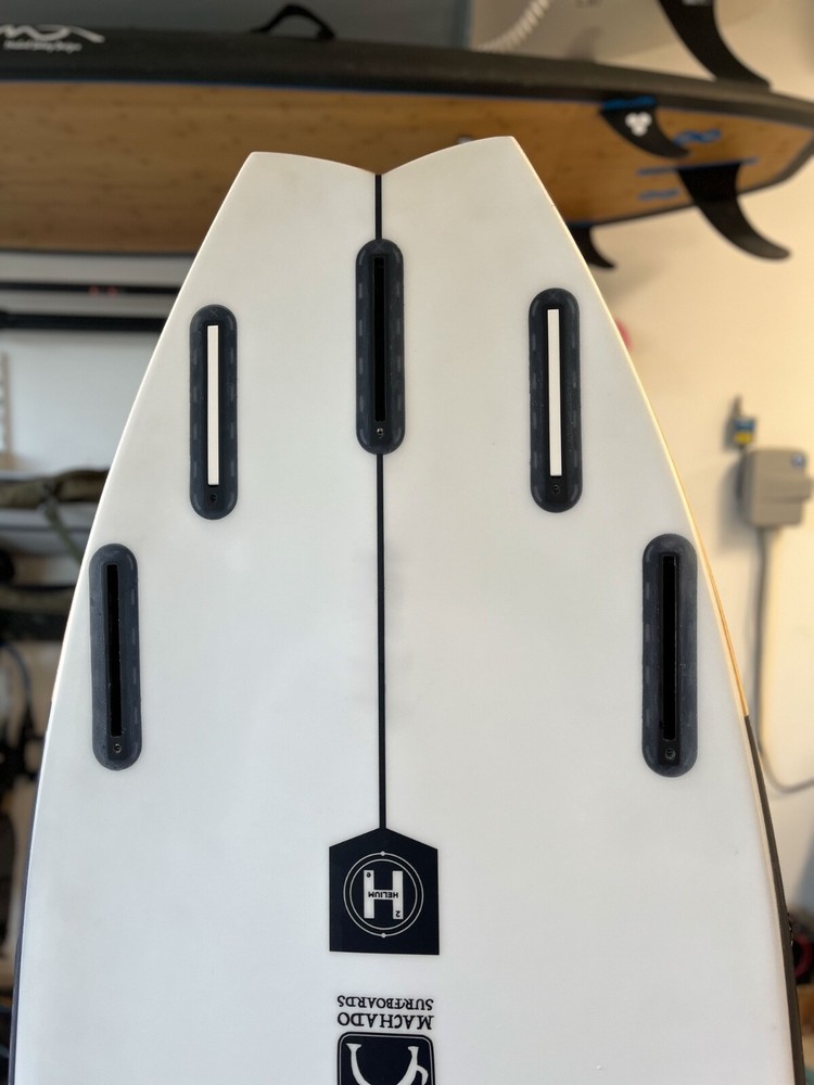 Fin box fillers that fit Futures fin boxes