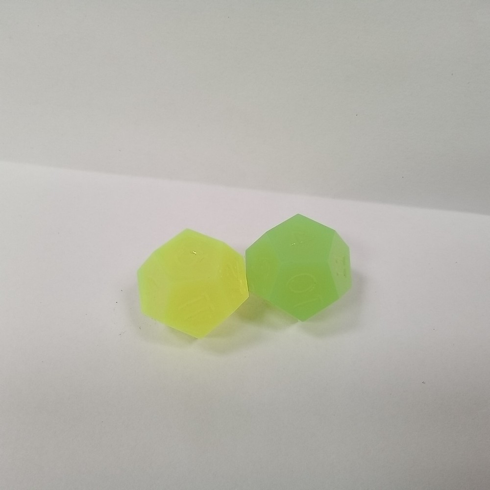 Gamescience d12, translucent, green