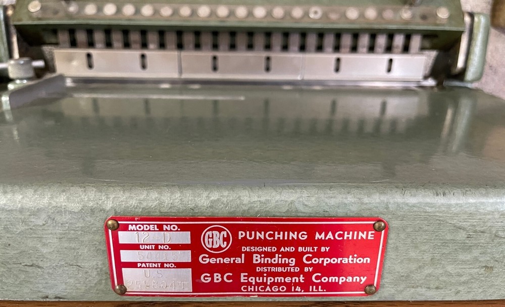 GBC Plastic Comb Binding System. BOTH machines. Model 12-D EXCELLENT
