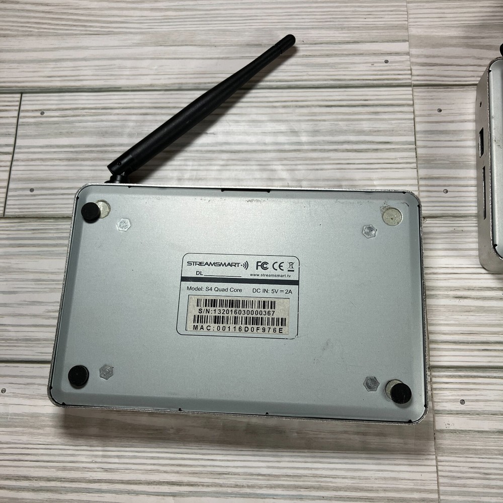 StreamSmart S4 Quad Core 8GB Media Stream Player NO Cords/ PSA UNTESTED