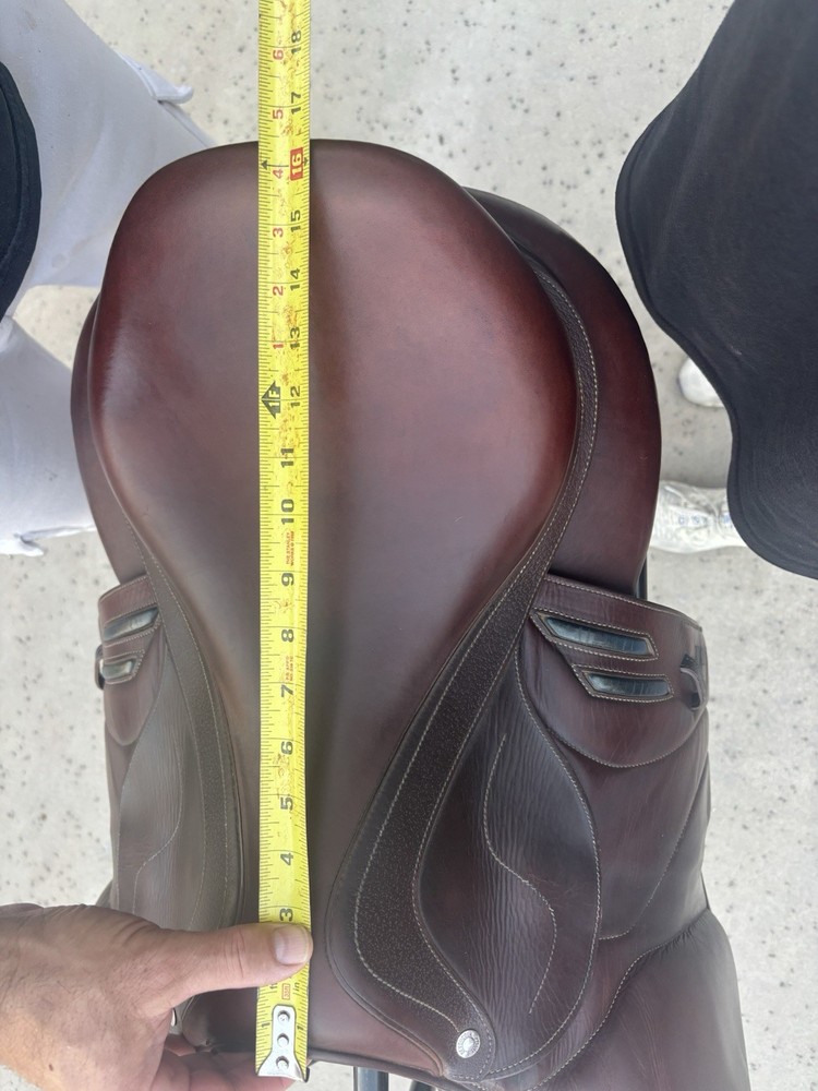Devoucoux Biarritz Lab Jumping Saddle 17.5" Brown Arcade Normale