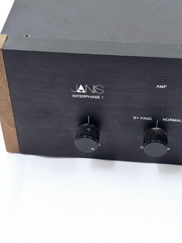 Janis Interphase 1 Comparator