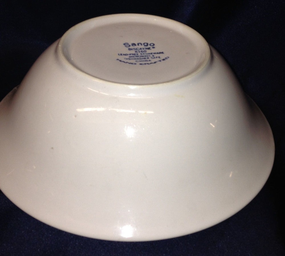 SANGO STONEWARE BISCAYNE 9 1/2" ROUND VEGETABLE BOWL TAN BORDER ON WHITE