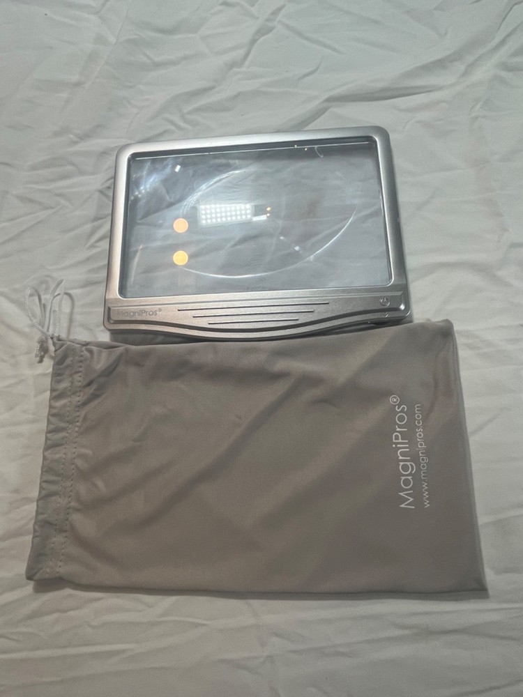 MagniPros lighted page magnifier