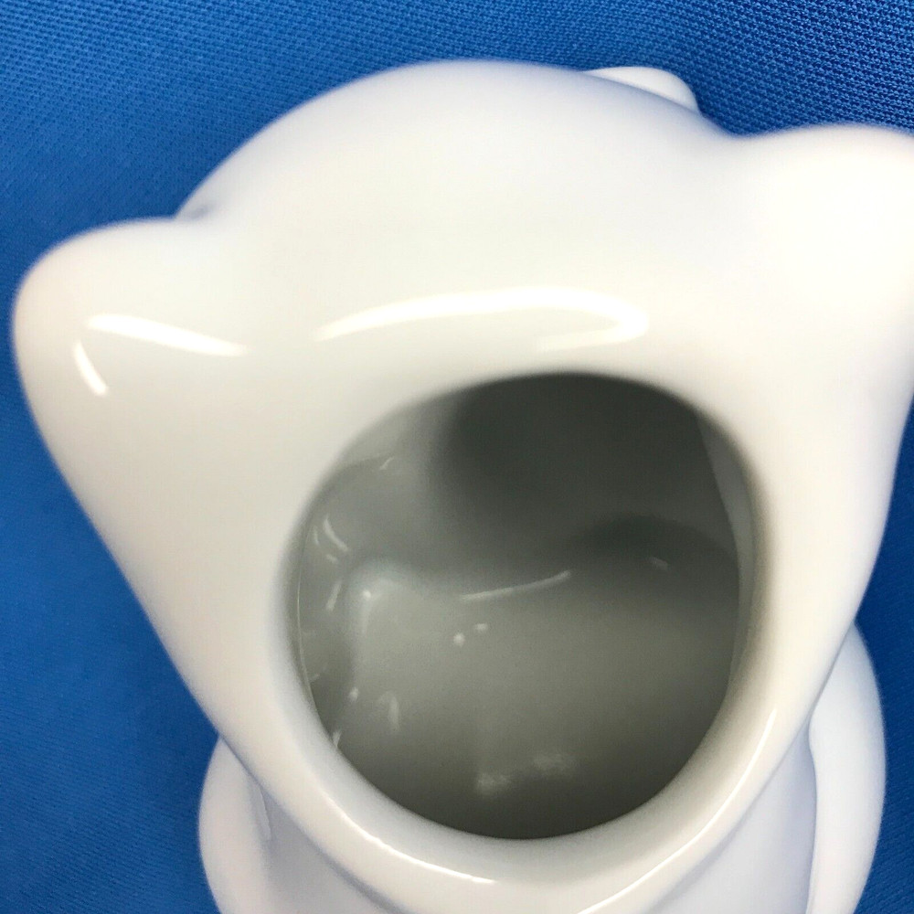 White Sur La Table Ceramic Cat Kitty Creamer With Paw Spout