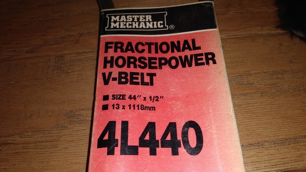 Master Mechanic 4L440 V BELT