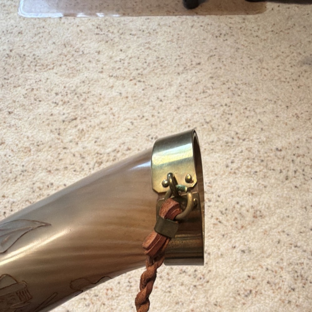 Vintage Engraved Powder Horn Brass Fittings Leather Strap Muzzleloader
