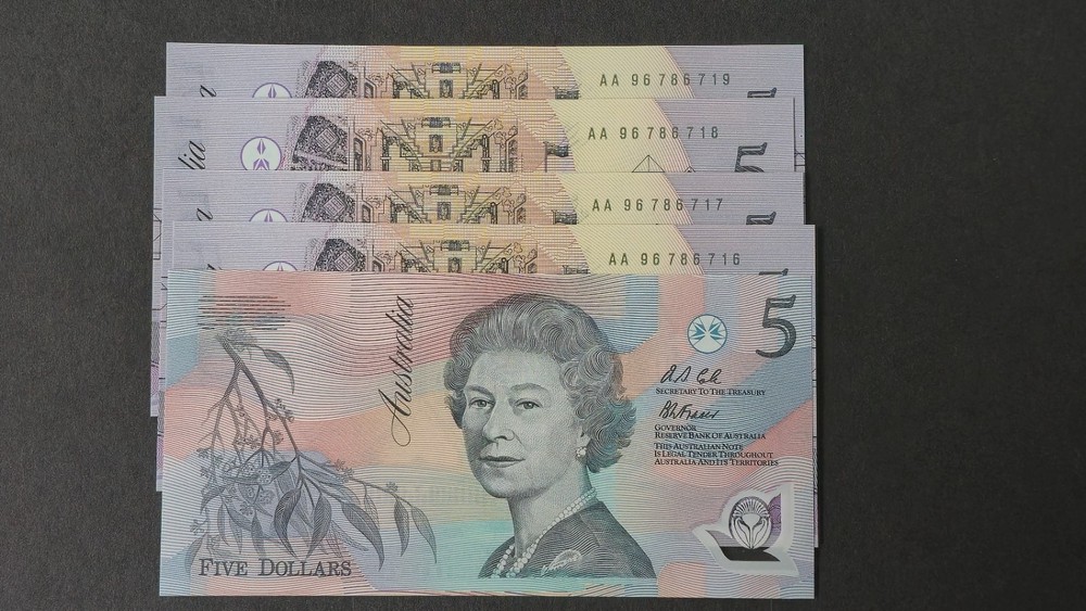 1992 $5 Polymer Note Consecutive x 5 Notes - FRASER / COLE - UNC 5 x AA R214i