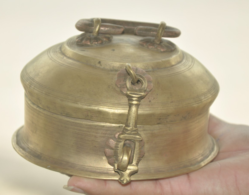 Vintage Brass Unique Solid Handcrafted Round Small Bread / Chapati Box