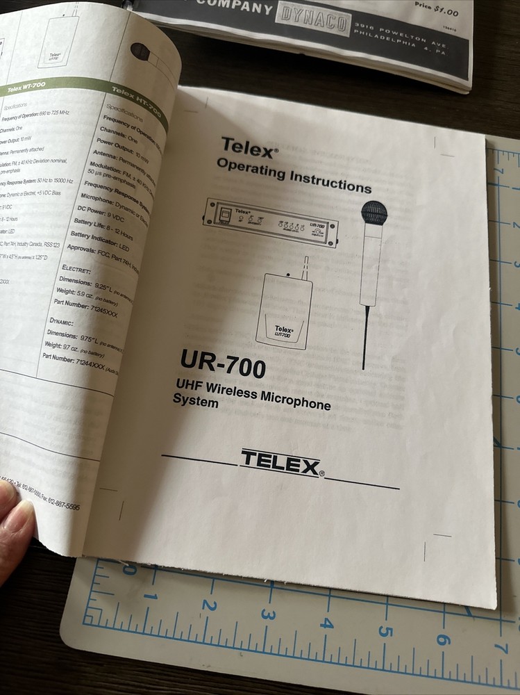 TELEX UR 700 UHF wireless microphone Manual Copy
