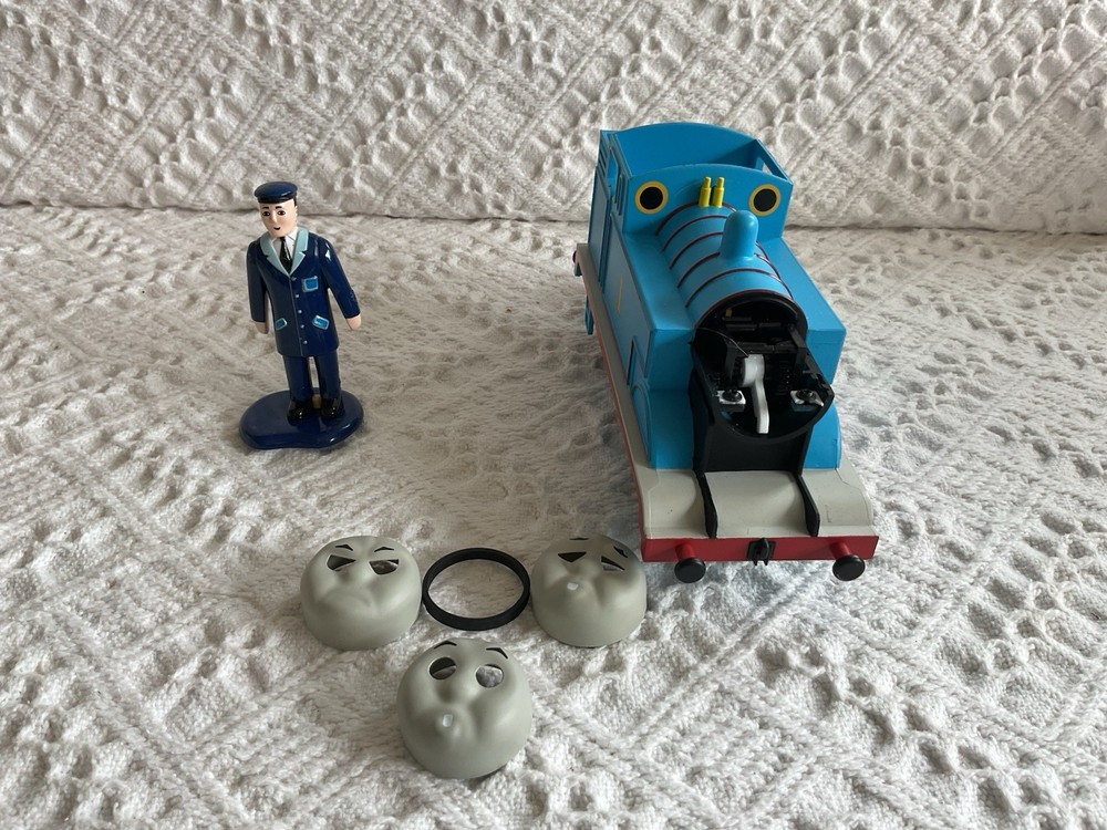 Thomas The Train & Friends Starter Set Train Lionel 0 gauge Thomas *READ