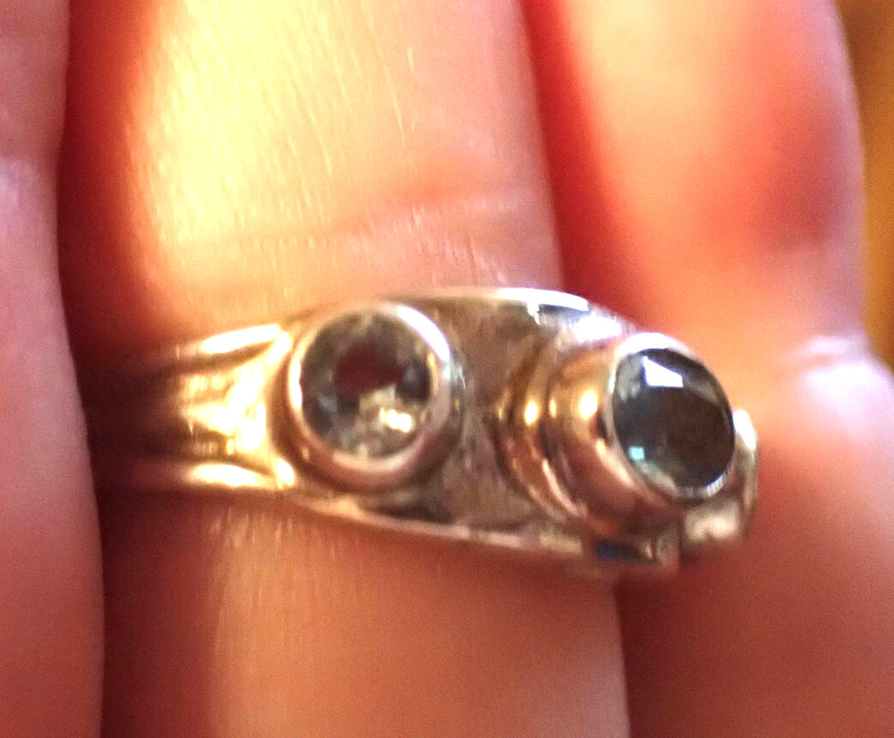 Blue Topaz in sterling Silver Ring sz 7 3/4