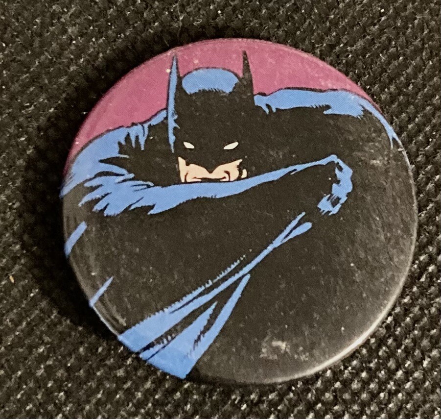 BATMAN DC Comics 1 1/2" Pinback