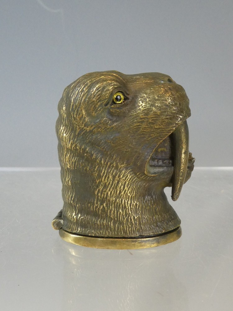 BRASS NOVELTY WALRUS HEAD VESTA MATCH STRIKE CASE