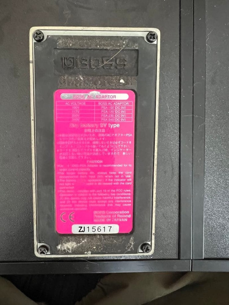 BOSS SYB-3 Bast Synthesizer