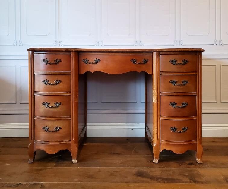 vintage vanity