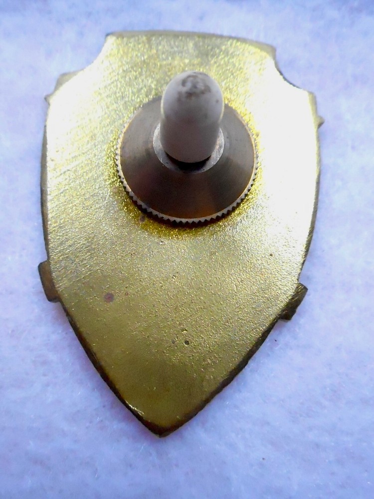 Original Russian Badge / Pin 1 3/4"